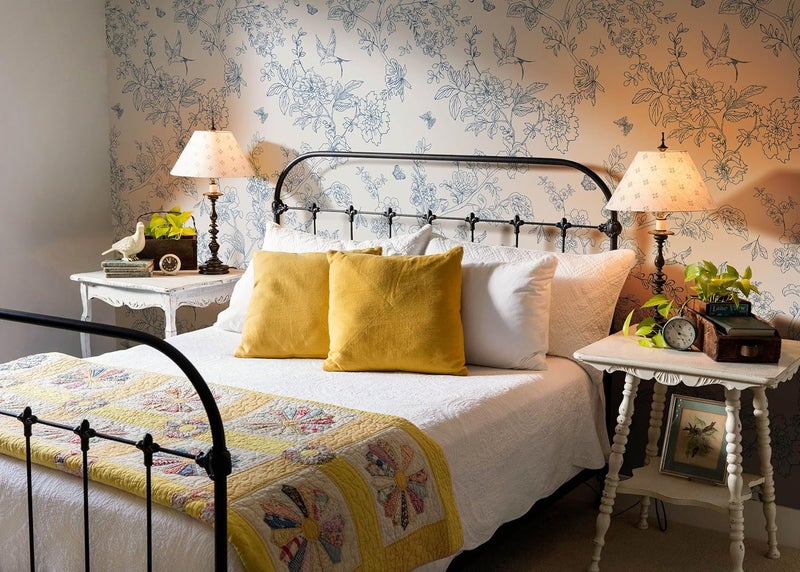 Froluya Cream White and Blue Floral Wallpaper Peel and Stick Wallpaper 17.7"x196.8" Vintage Floral Peel and Stick Wall Paper Removable Boho Self Adhesive Contact Paper for Bedroom Bathroom Vinyl - Image 4